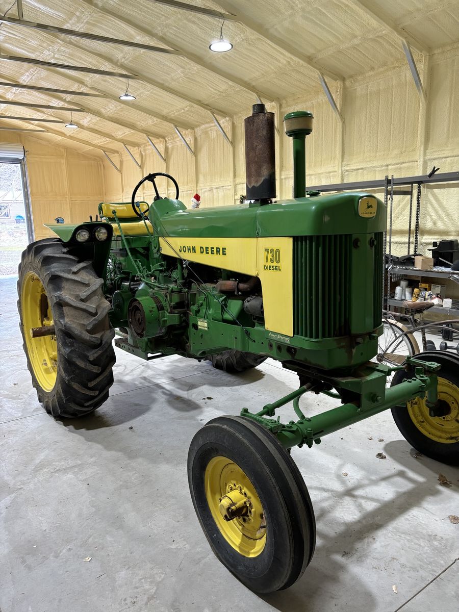 John Deere 720 Diesel