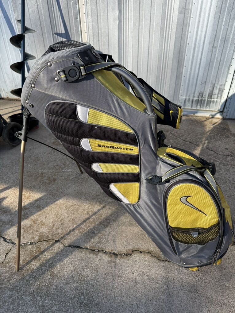 Nike Sasquatch Golf Bag