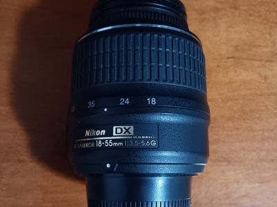 Nikon AF-S DX NIKKOR 18-55mm f/3.5-5.6G VR Lens.