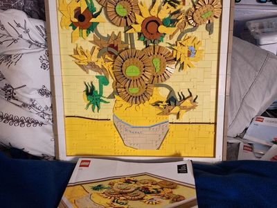 LEGO Ideas 21333 Vincent van Gogh The Starry Night Displayable Art Set