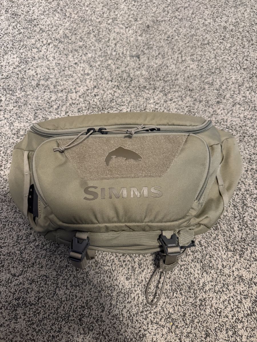 Simms hip pack