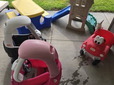 Little Tikes Outdoor Play Bundle - Cozy Coupe Cars, Picnic Table & Climber Slide Set