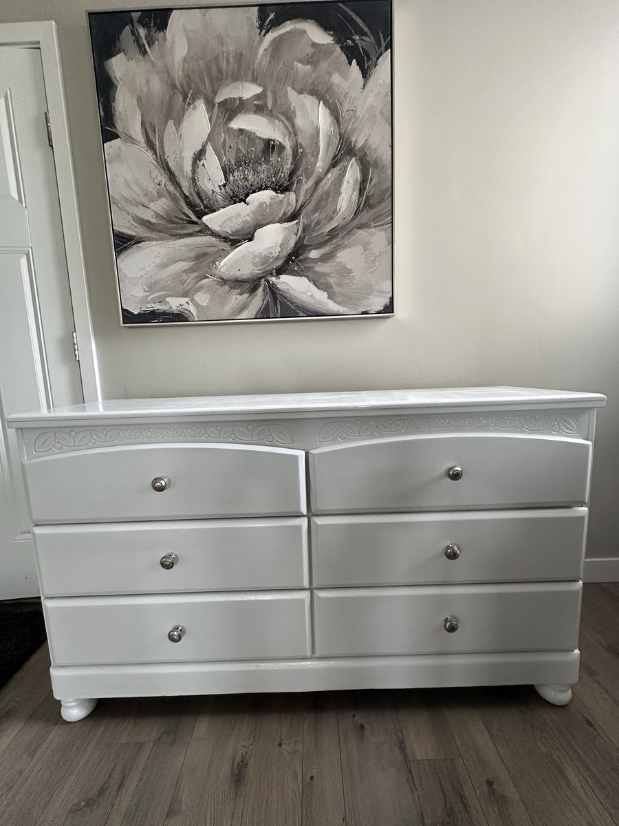 Rc Willey 6 draw dresser