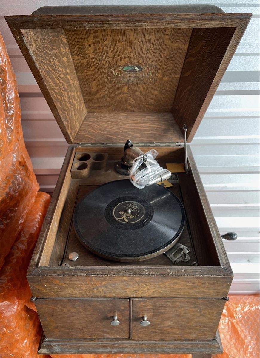 Main image 6