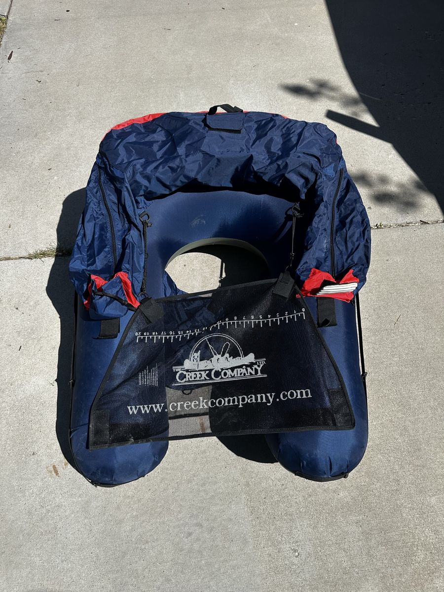 Inflatable pontoon