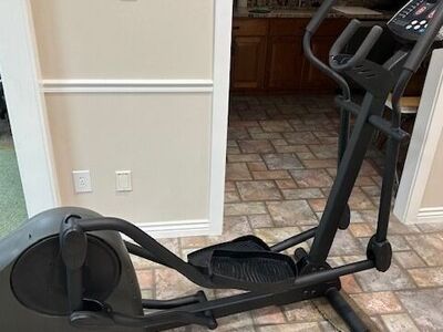 Life Fitness X3 Commercial Elliptical - Great Condition