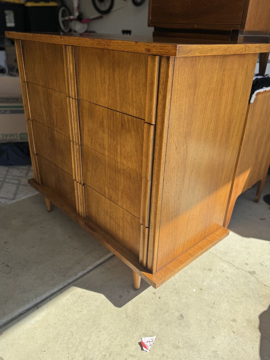 Mid-Century Modern 5 Drawer Dresser