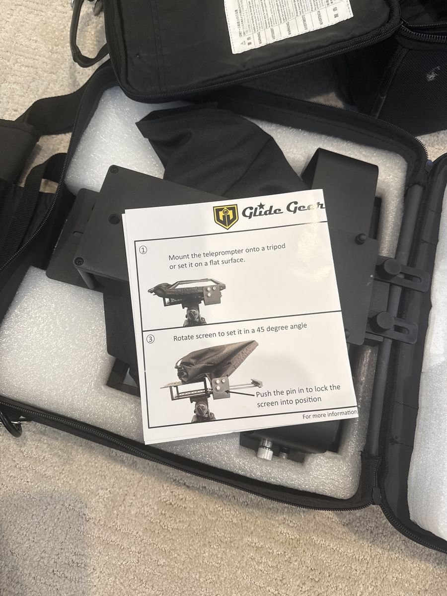 Glide Gear Teleprompter with Carry Case - Ideal for Video Production & Presentations