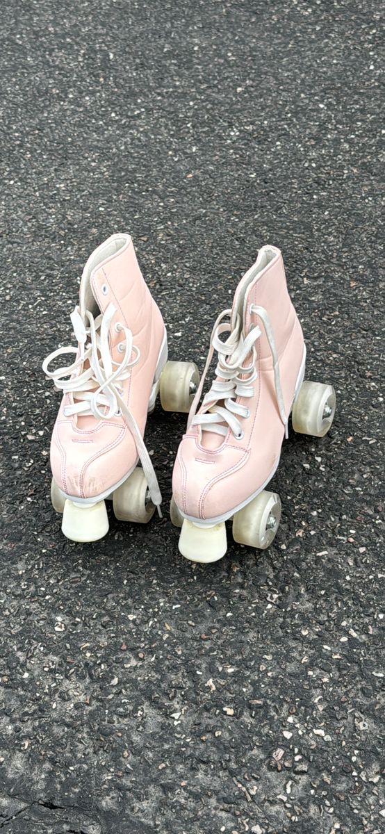 Light Up Pink Roller Skates Size 37