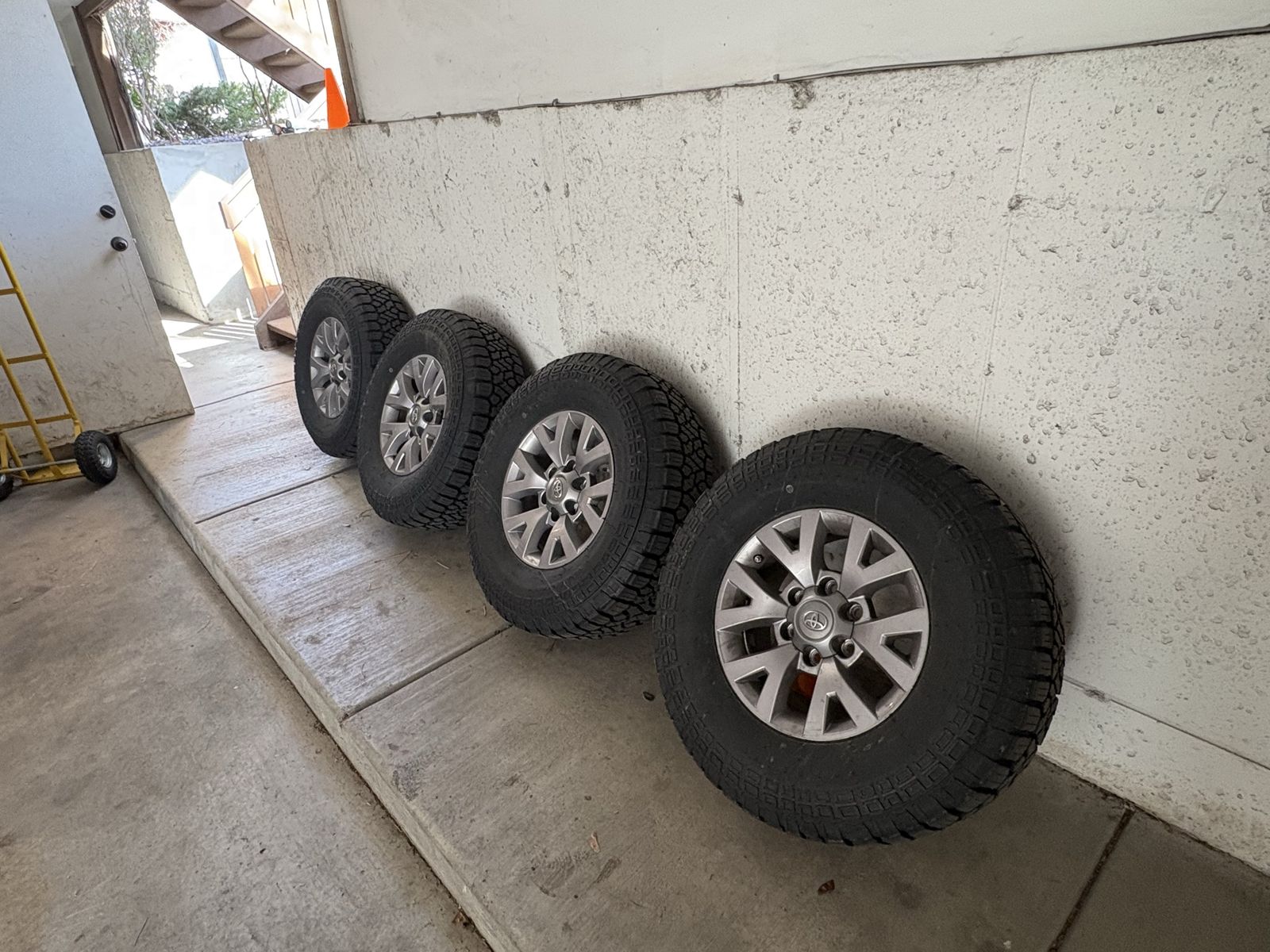 Tacoma 4runner Kenda Klever 265/75/16