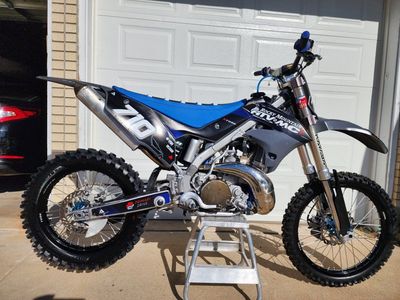 05 KX250 2 stroke