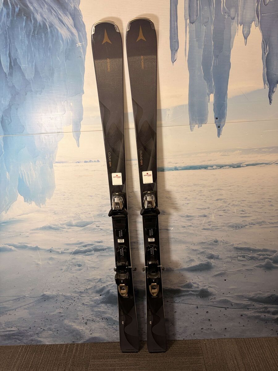 Atomic Cloud Q11 Revo C 164cm Skis w/ ATOMIC M 10 GW Demo Binding - Used (2026)