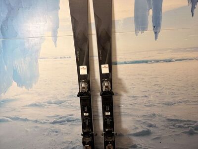 Atomic Cloud Q11 Revo C 164cm Skis w/ ATOMIC M 10 GW Demo Binding - Used (2026)