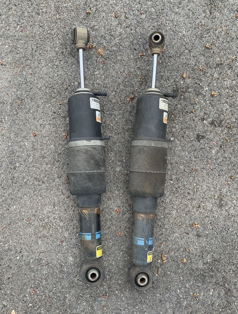 Cadillac Eacalade GMT800 Rear Air Ride Shocks