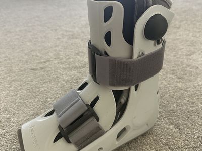 Medical Grade Aircast Walking Boot