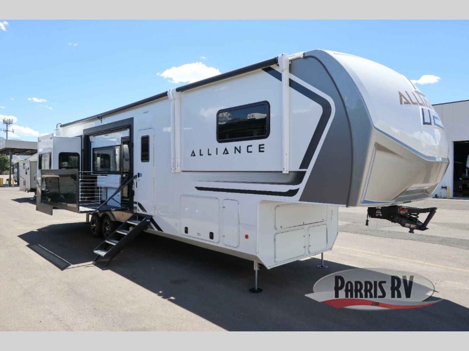 New 2027 Alliance RV Paradigm 388SP
