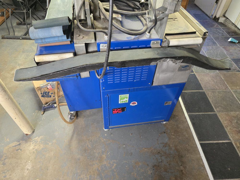 Main image 7