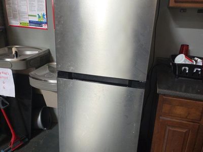 Vissani Stainless Steel Top Freezer Refrigerator