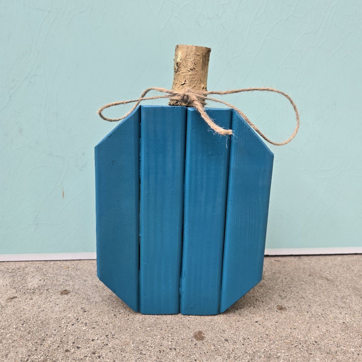 Main image 7