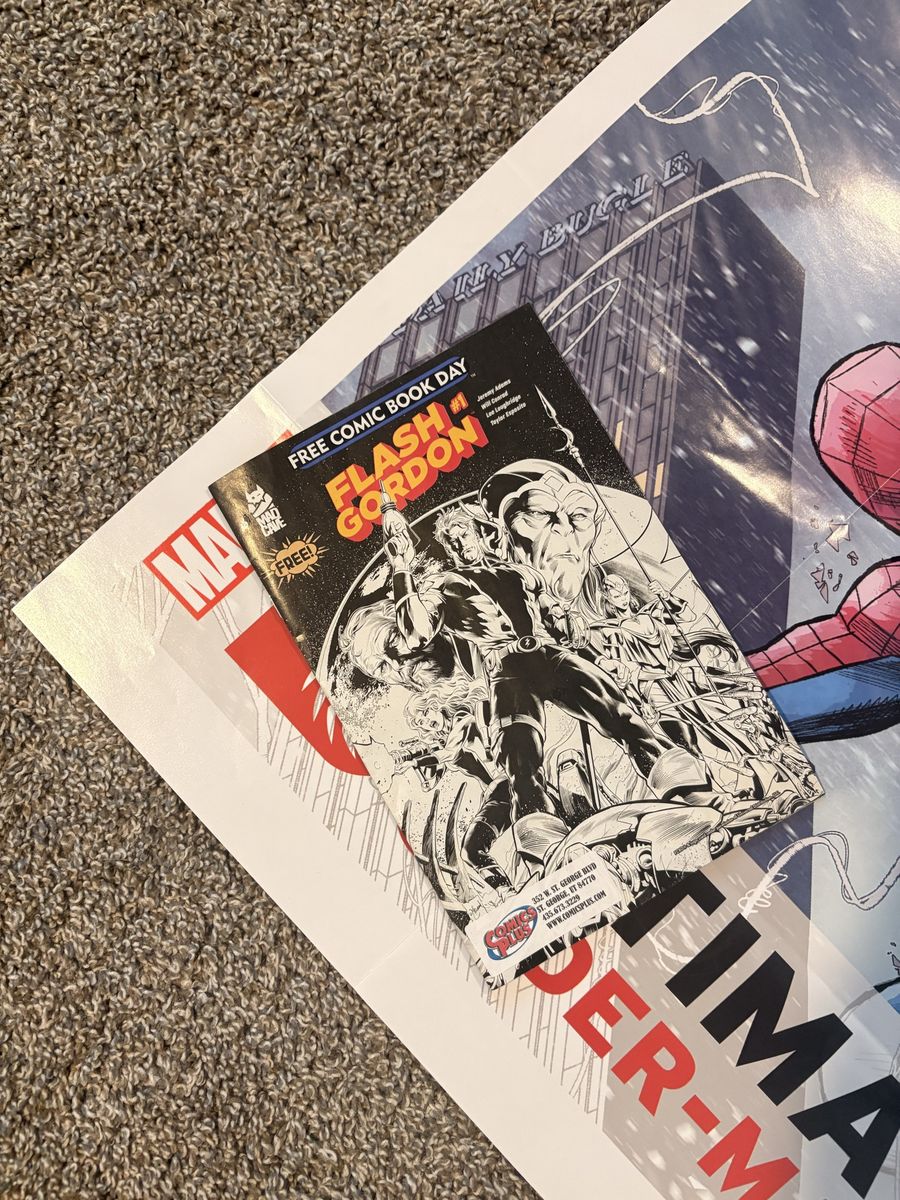 Marvel Ultimate Spider-Man Poster & Free Comic Book Day Flash Gordon Comic Book