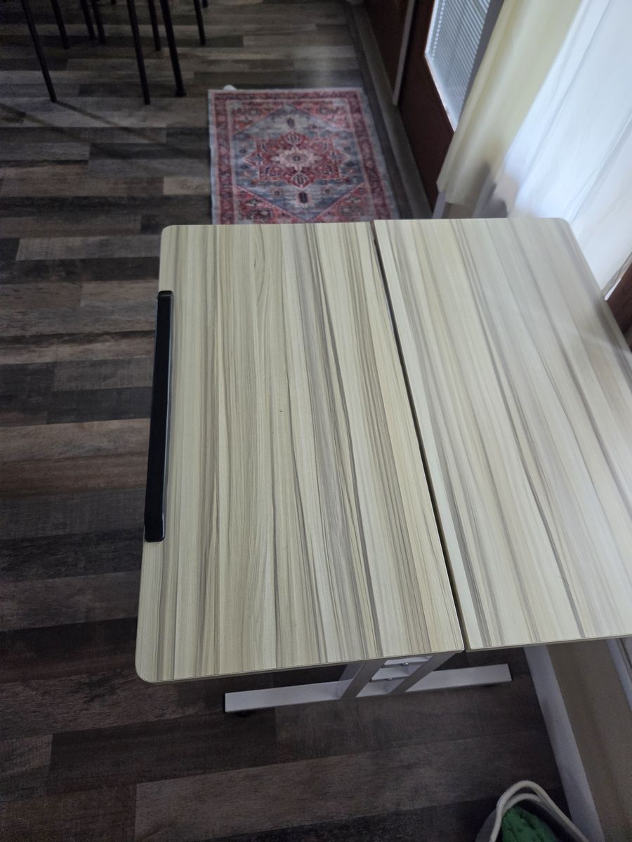 Free work desk