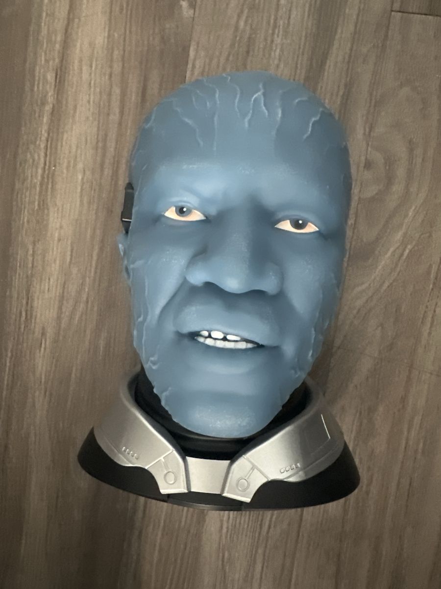 Marvel Spider-Man 2 Electro Character Bust Mask Display DVD