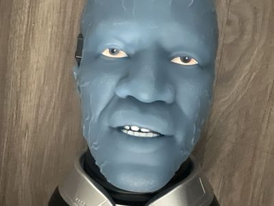 Marvel Spider-Man 2 Electro Character Bust Mask Display DVD