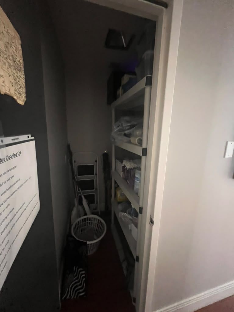 Main image 12