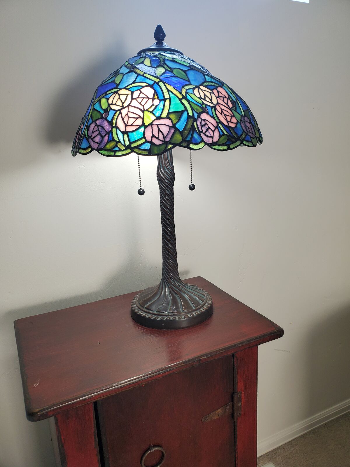 Tiffany like table lamp