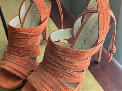 high heels size 7