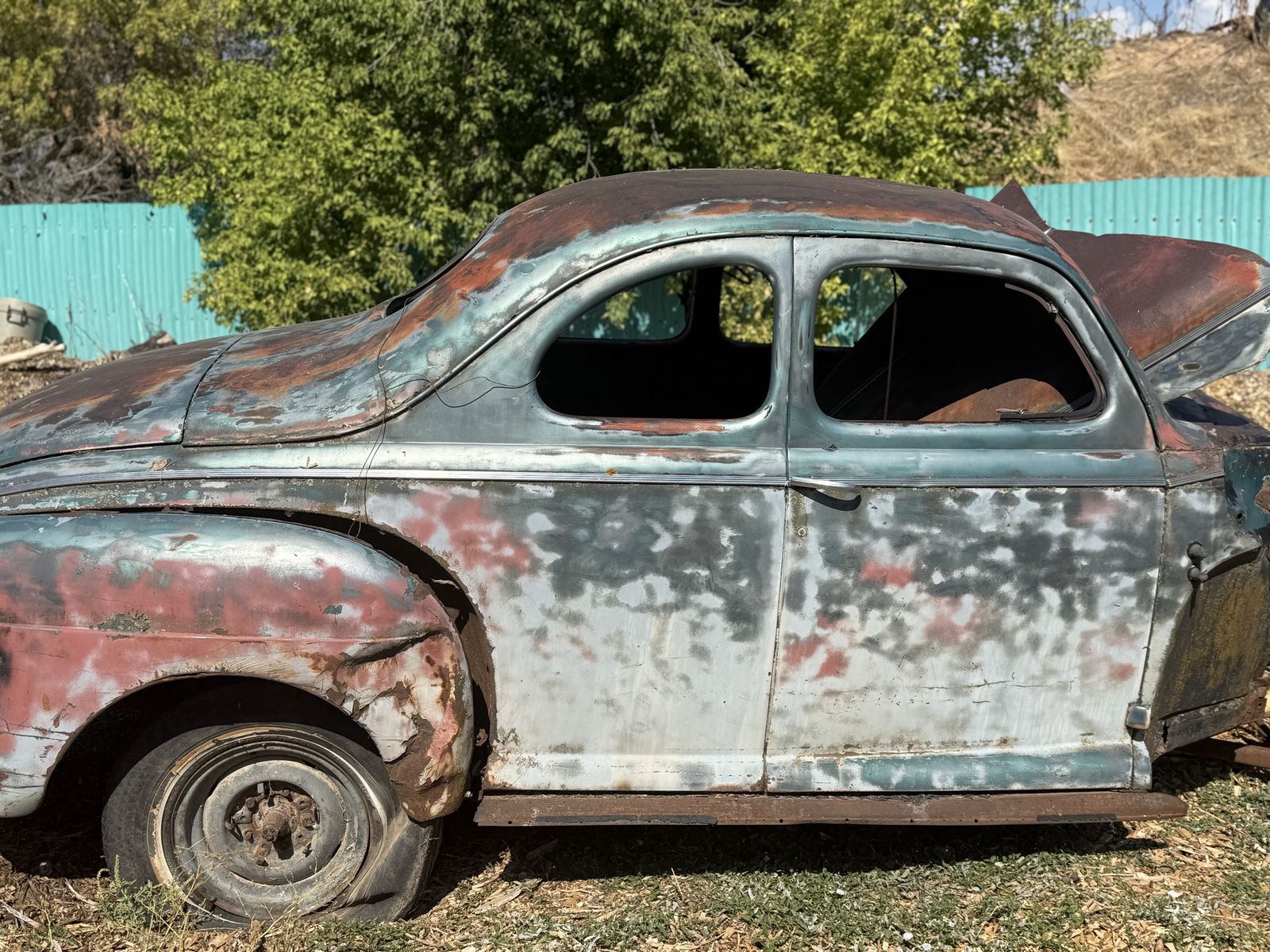 41   (2) Ford coupe bodies 
