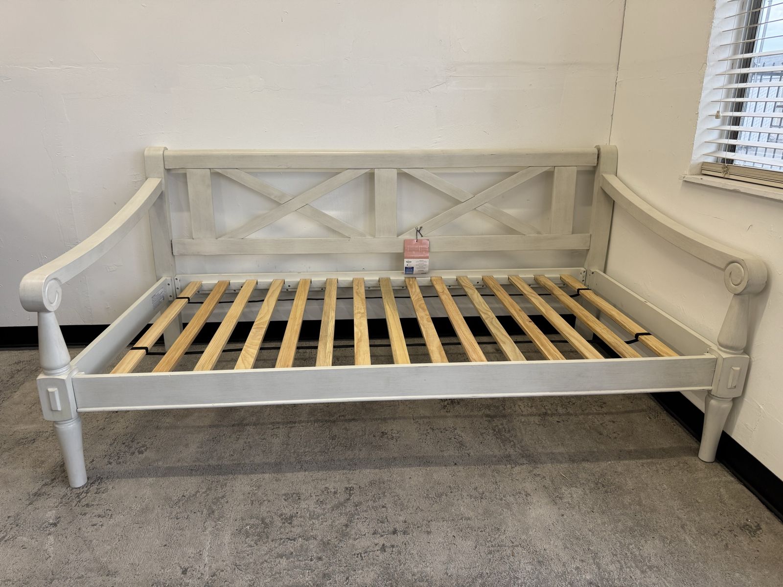 COSTCO TWIN SIZE DAY BED