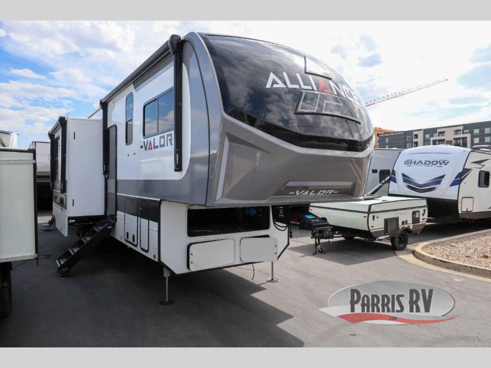 New 2025 Alliance RV Valor 44V14