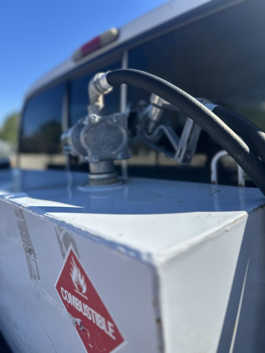 90 gallon truck bed Equipment fuel tank with pump