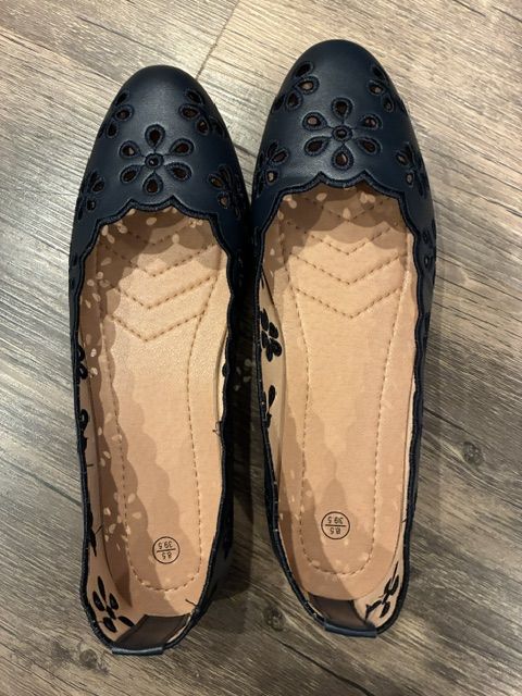 Shoes-Women's
