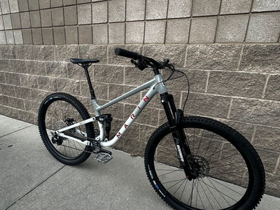 Marin Rift 29" Mountain Bike Size Large