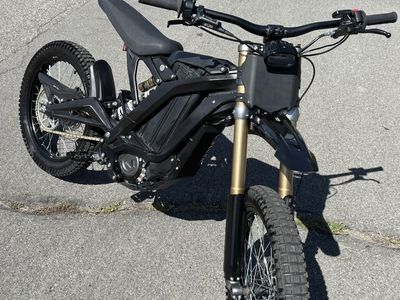 2025 Sur-Ron Light Bee X Electric Dirt Bike - Black