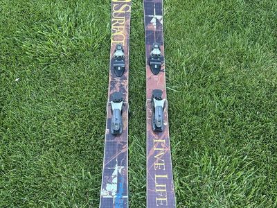 Rossignol S7 powder snow skiis