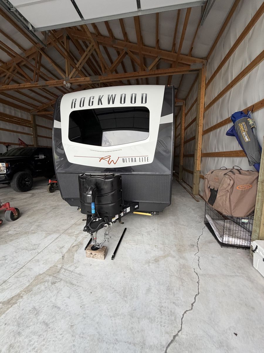 2022 Rockwood Ultra Lite 2706WS Bunkhouse – Like New, Loaded, Lithium Batteries/ solar & Hitch Included