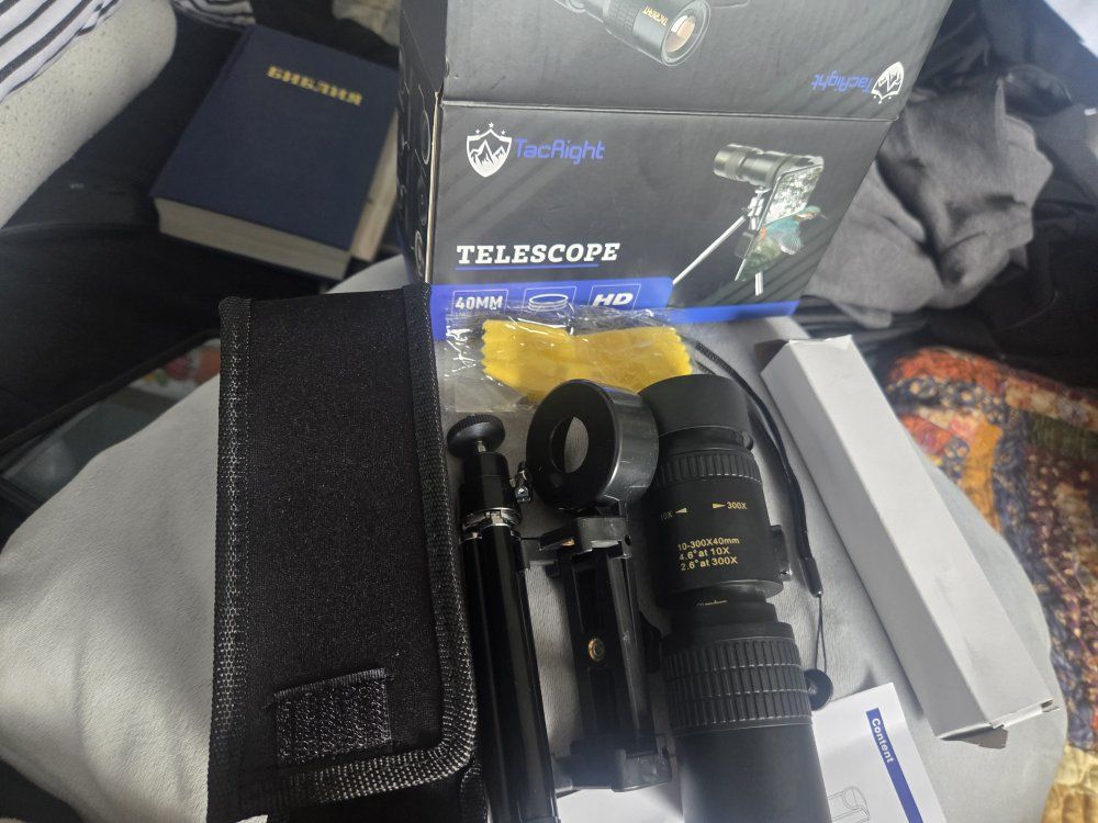 TacRight T-11 Monocular Telescope Kit (10-300x40)