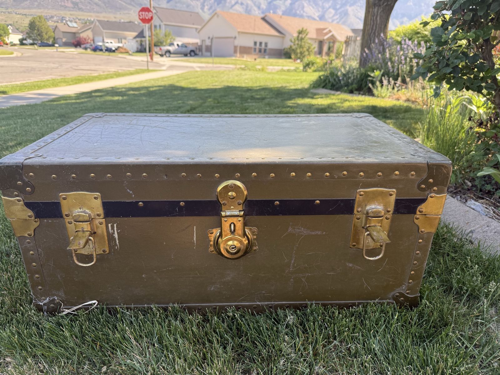 Vintage Green Military Footlocker/Chest