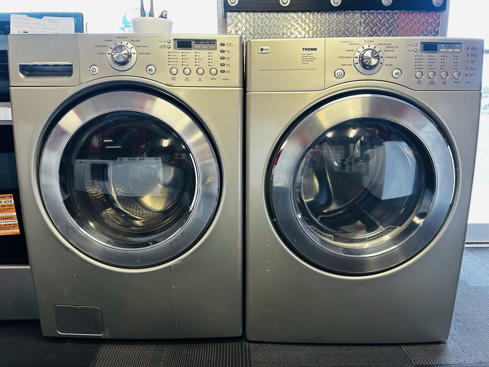 Lg Tromm Electric Front Load Set