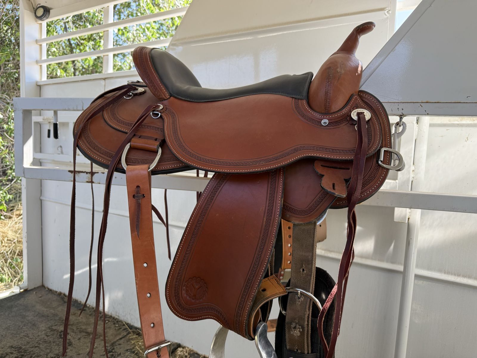 Circle Y Pioneer Flex2 Pleasure Trail Saddle - 17 inch