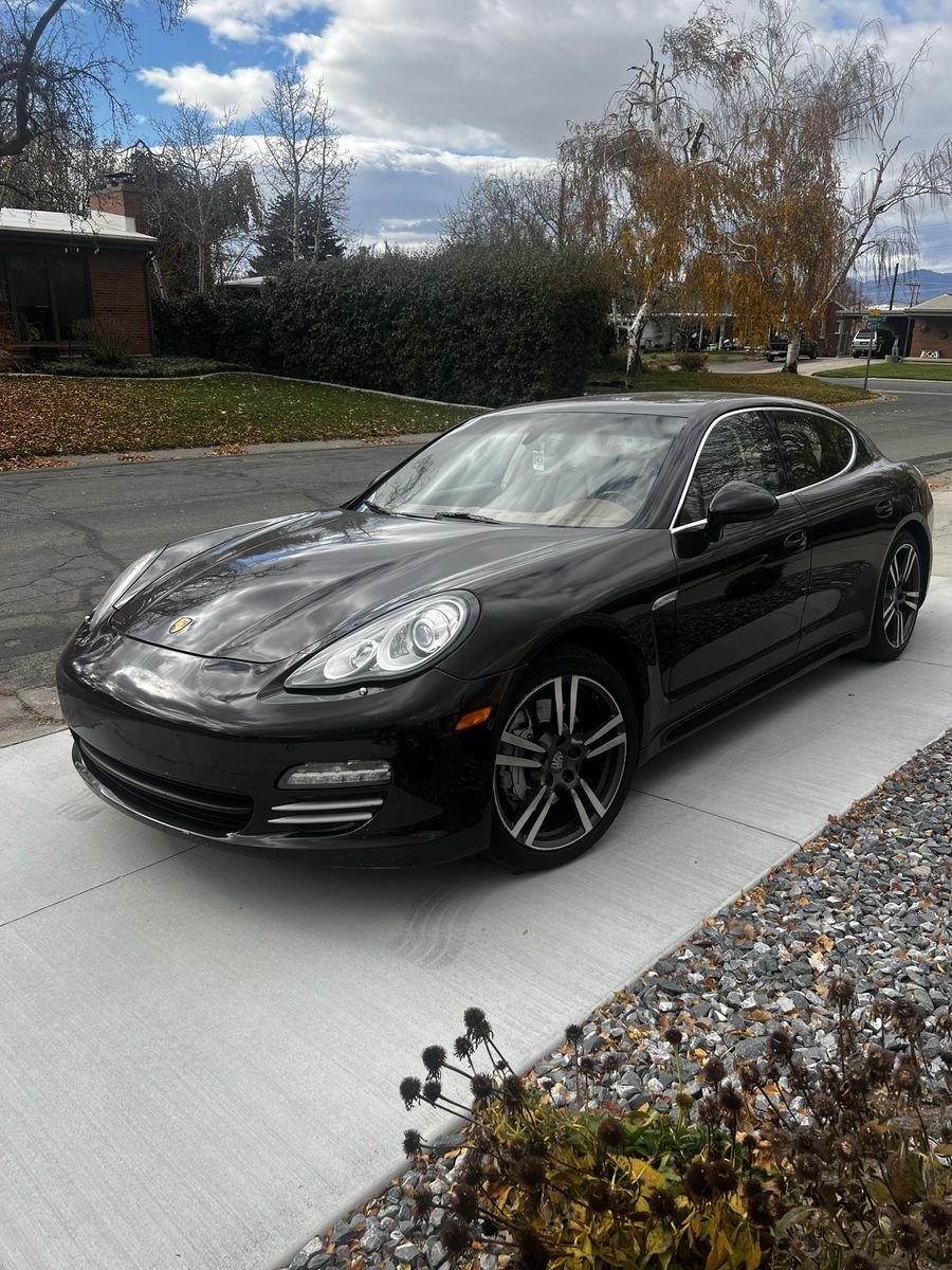 2011 Porsche Panamera 4S Executive