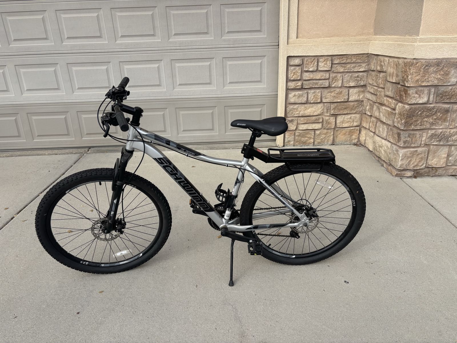 21 speed Schwinn 27.5 inch