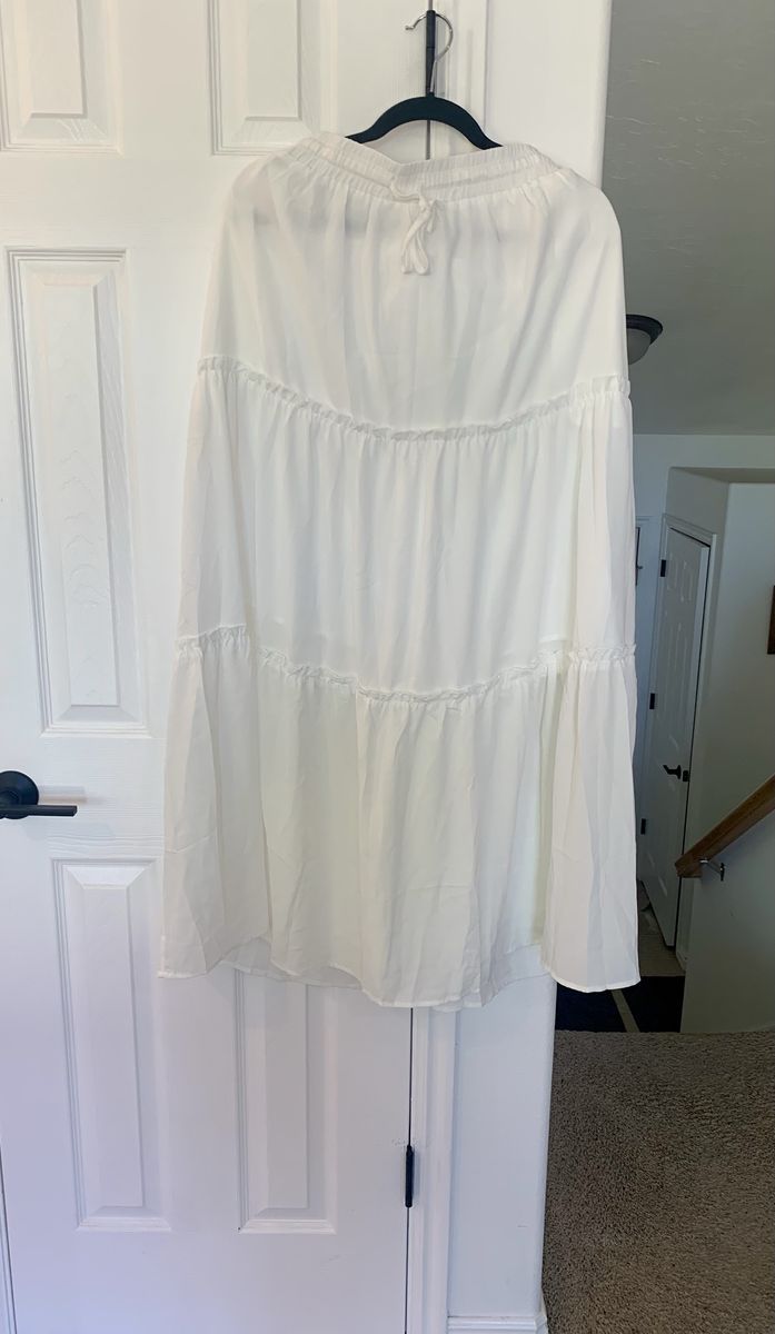 Beautiful White Maxi Skirt 2XL