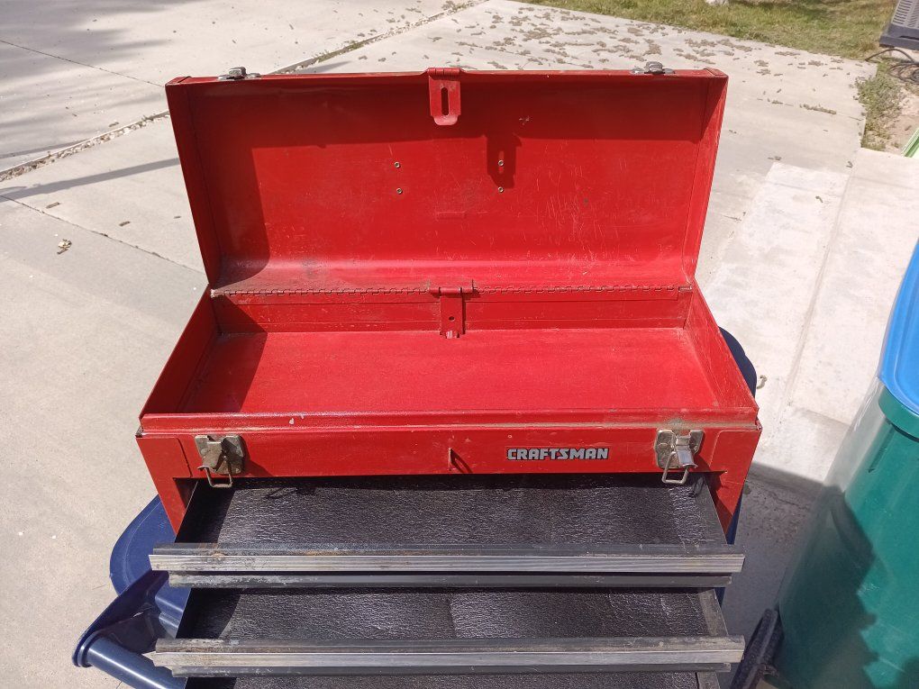 CRAFTSMAN Portable Metal Tool box