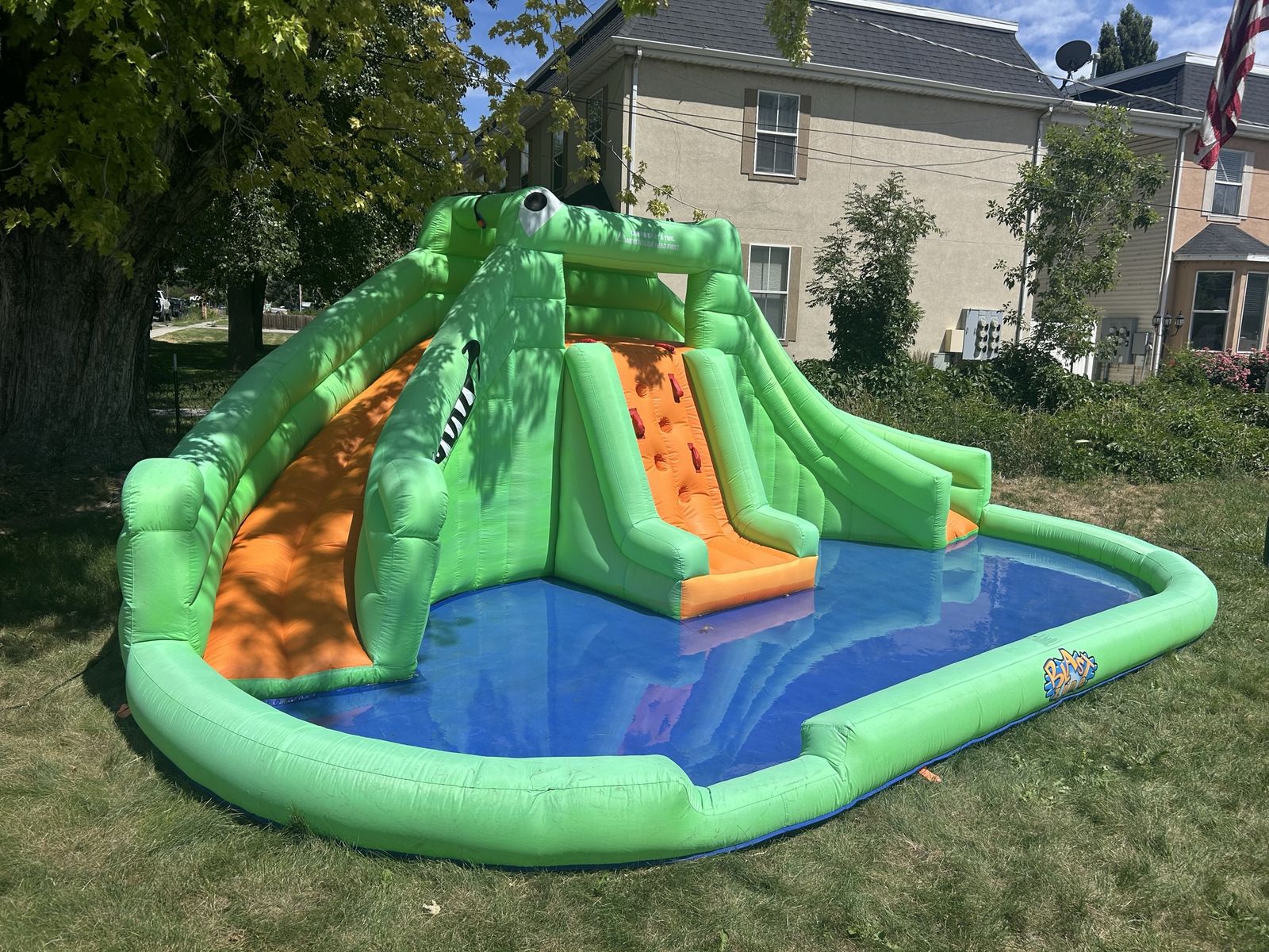 Main image 3