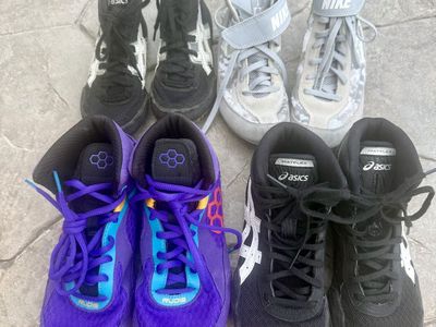 Wrestling shoes