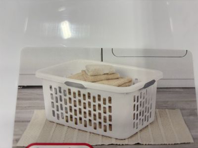 New 6 Pack of Sterilite Laundry Baskets